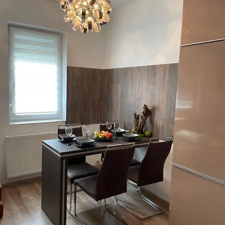 Fueredi Apartment *